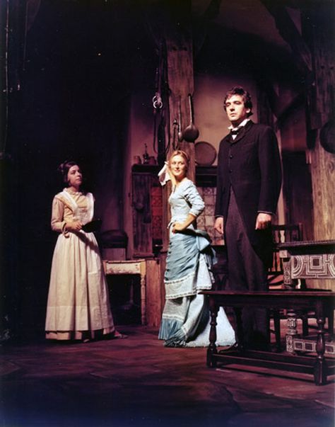 Meryl Streep as Miss Julie (center), Vassar College, Poughkeepsie, NY, December 1969. Young Meryl Streep, Miss Julie, Vassar College, August Strindberg, Modern Theatre, Theatre Of The Absurd, Samuel Beckett, Theatre Design, Theatre Poster