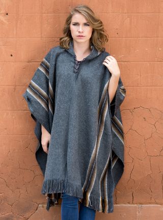 Hooded Rustic Poncho - Gray - Alpaca Mall Mexican Traditional Clothing, Artisan Clothing, Alpaca Clothing, Alpaca Poncho, Blanket Poncho, Womens Poncho, Ladies Poncho, Hooded Poncho, Poncho Pattern