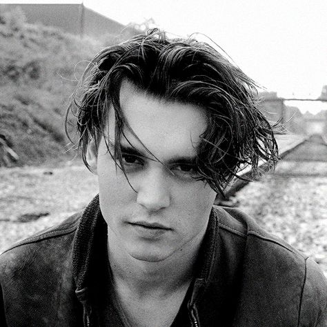 Johnny Depp Hairstyle, Johnny Depp Quotes, جوني ديب, Kaptan Jack Sparrow, Young Johnny Depp, Johnny Depp Movies, Johnny D, I'm With The Band, Foto Poses