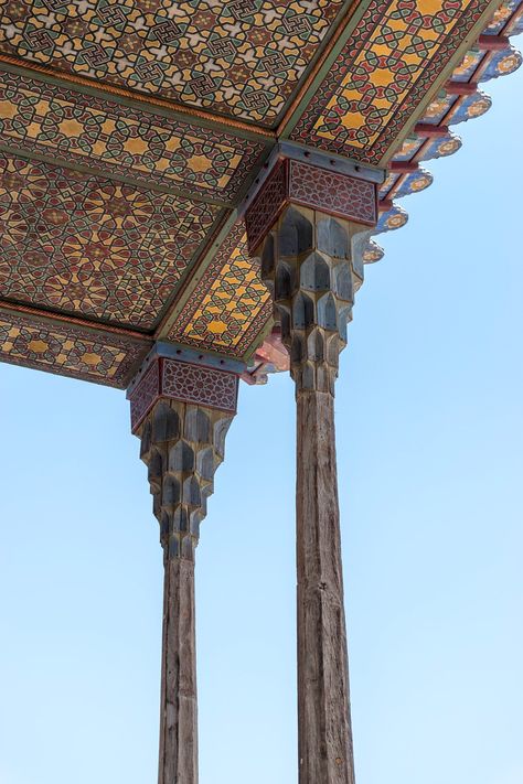 1597 Talar of Aali Qapu,The large balcony of Aali Qapu.Ālī Qāpū-palace in Isfahan, Iran. Part of Naqsh-e Jahan Square Isfahan, Central District,Isfahan Province, Iran.Architectural style-Isfahani style Safavid architecture Commissioned by Safavid dynasty Height 48 m. Naqsh-e Jahan Square, Central Asian Architecture, Ali Qapu Palace, Safavid Architecture, Isfahan Architecture, Hijazi Architecture, Fence Types, Arab Architecture, Iran Architecture