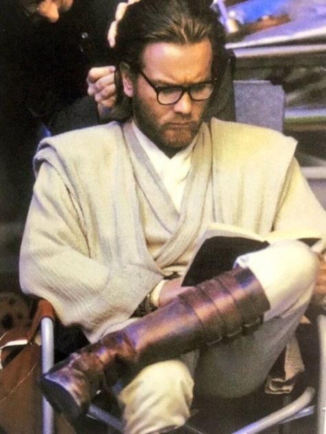 Obi Wan, A Chair, A Book, A Man, Star Wars, Reading