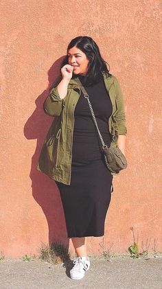 Amp up your all blac Plus-koon Muoti, Outfit Curvy, Plus Size Summer Outfit, Ideas Outfit, Plus Size Fashion For Women, Black Women Fashion, Curvy Girl Fashion, Fashion Tips For Women, Sneakers Outfit