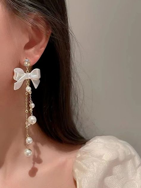 White Feminine Jewelry For Parties, Feminine White Jewelry For Parties, Anting Manik, Pretty Jewelry Necklaces, Korean Earrings, Jewelry Accessories Ideas, Girly Accessories, Classy Jewelry, Fancy Jewellery