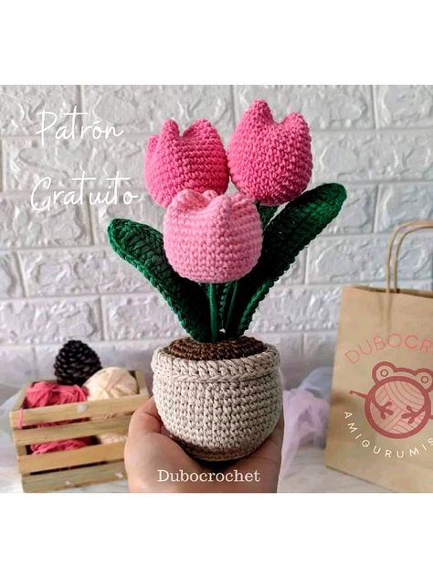 Crochet Succulent, Crocheting Patterns, Easy Crochet Animals, Crochet Bouquet, Crochet Keychain Pattern, Crochet Shop, Crochet Plant, Crochet Flower Tutorial, Fun Crochet Projects