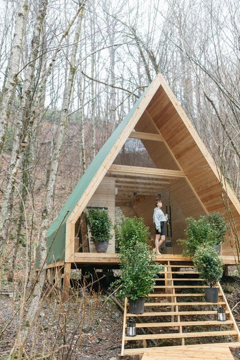 Glamping Pods Cabins, Glamping Architecture, Yurt Campground, Glamping House, Yurt Home, Glamping Pods, Glamping Cabin, Glamping Ideas, A Frame Tent