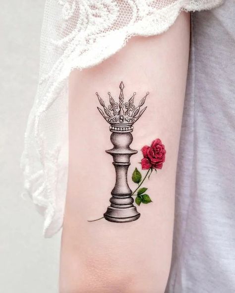 Queen Chess Piece Tattoo. - MELTBLOGS Queen Chess Piece Tattoo Design, Queen Piece Tattoo, Queen Chess Tattoo, Queen Chess Piece Tattoo, Queen Tattoo For Women, Chess Tattoos, Chess Piece Tattoo, Chess Tattoo, Ankh Tattoo