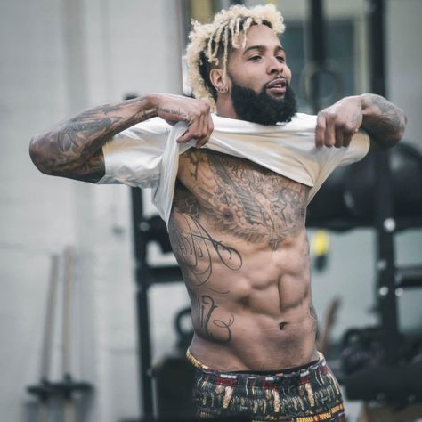 14.3k Likes, 265 Comments - Odell Beckham Jr (@obj) on Instagram: ““Victory consistently, trained all year to be the enemies misery....”” Odell Beckham Jr Tattoos, Odell Beckham Jr Haircut, Odell Beckham Jr Wallpapers, Tyson Beckford, Odell Beckham, Odell Beckham Jr, Cute Black Guys, Junior Fashion, Beckham Jr