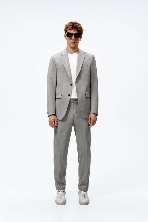 https://www.zara.com/se/en/suit-blazer-p01564360.html?v1=184857856&v2=2204836 Blazer Men Outfit, Houndstooth Suit, Grey Suit Men, Stylish Mens Suits, Black Suit Men, Modern Suits, Seersucker Suit, Outfits Hombre, Navy Blue Suit