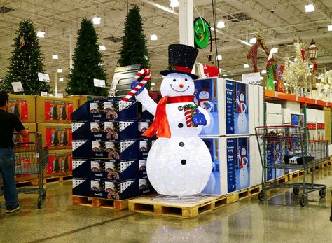 Costco Just Put These 10 Holiday Items on Sale — Eat This Not That Key Lime Margarita, Peppermint Pretzel, Pretzel Crisps, Items To Buy, Eat This Not That, Holiday Packing, Holiday Feast, Holiday Village, Big Gifts