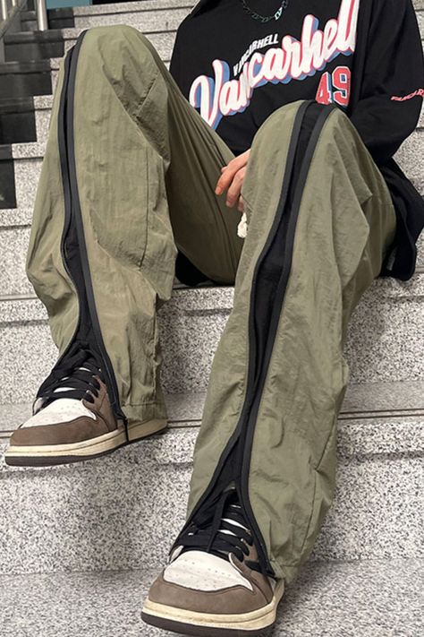 Casual Black Trousers, Black Trousers Casual, Techwear Pants, Functional Style, Streetwear Hip Hop, Zipper Pants, Japanese Streetwear, Mens Pants Fashion, Black Trousers