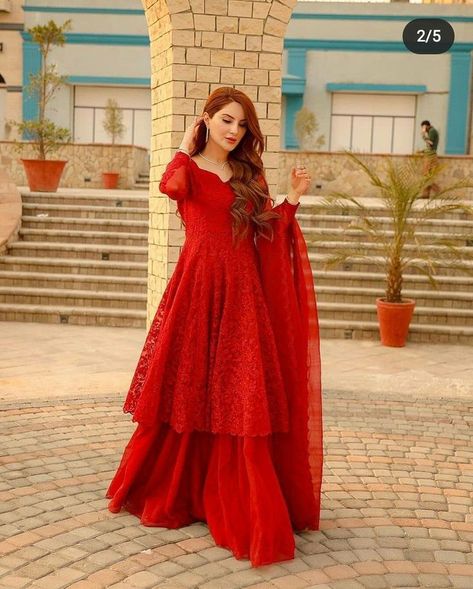 Red Colour Combination, Red Frock, Georgette Kurta, Pengantin India, Red Kurta, Dress Book, Pakistani Dresses Casual, Pakistani Fashion Party Wear, Kurta Palazzo