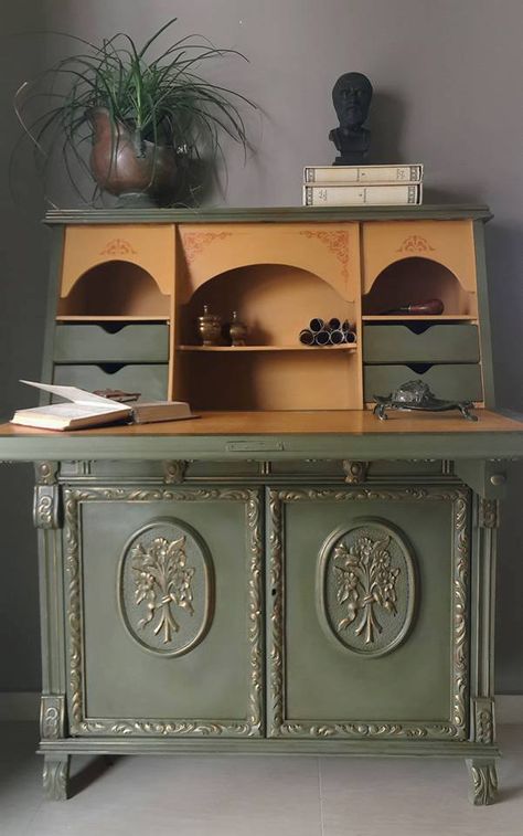 This vintage secretary desk is a gorgeously traditional, almost masculine style. Painted with Chalk Paint® in Olive by Nick Vardakas, in Greece. The insides are painted in Arles, with stencilled details painted on in Barcelona Orange and gilded mouldings using my Gilding Wax. Antiquing Furniture Diy, Muebles Shabby Chic, Vintage Secretary, White Furniture Living Room, Painted Desk, Gilding Wax, Secretary Desk, Masculine Style, Chalk Paint Furniture