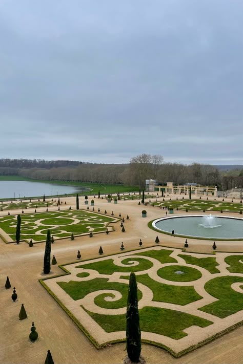 Erasmus Aesthetic, Versailles Aesthetic, Palace Aesthetic, France Garden, Gardens Of Versailles, Garden Museum, Versailles Garden, French Aesthetic, Chateau Versailles