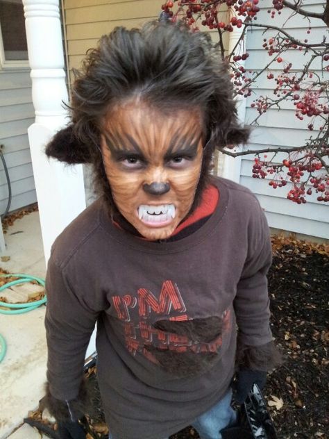 Kid Werewolf Makeup, Werewolf Face Paint For Kids, Werewolf Makeup Kids, Werewolf Makeup Men, Wolfman Costume, Werewolf Face Paint, Werewolf Costume Kids, Werewolf Ideas, Ware Wolf