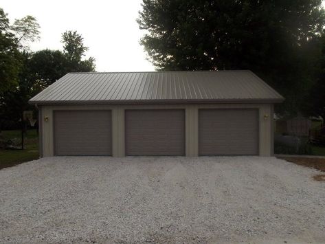 Garage Door Ideas and Pics of Garage Doors Menards. #garage #garageorganization #garagedoors Detached Garage Ideas, Cheap Garage Doors, Pole Barn Shop, Barn Colors, Diy Pole Barn, Contemporary Garage Doors, Pole Barn Designs, Metal Garage Buildings, Contemporary Garage