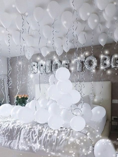 Valentine Wedding Decorations, Bridal Suite Decor, Bridal Balloons, Bride To Be Decorations, White Bachelorette, Rose Gold Bride, Bride To Be Balloons, Brides Room, Bridal Shower Balloons