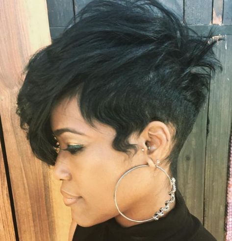 Short Hair with Drama Long Front Bangs, Natural Haircuts, Short Hairstyles For Black Women, Short Black Hair, Long Side Bangs, Haute Hair, Short Sassy Hair, Sassy Hair, Short Black Hairstyles