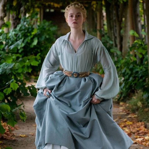 The Best Period Dramas: Victoria Season 2, Poldark, The Crown & More | Glamour UK Period Drama Costumes, Elizabeth Mcgovern, Jessica Brown Findlay, Michelle Dockery, Elizabeth Bennet, Catherine The Great, Maggie Smith, Bridget Jones, Lady Mary