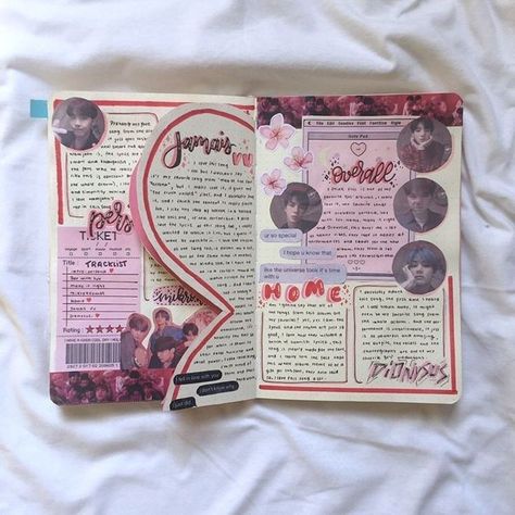 Kartu Ulang Tahun Diy, Anniversary Scrapbook, Love Scrapbook, Bulletin Journal Ideas, Kpop Journal, Pretty Journals, Creative Gifts For Boyfriend, Diy Gifts For Him