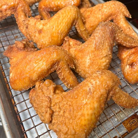 Chinese Takeout Wings Chinese Fried Chicken Wings, Chinese Fried Chicken, Chinese Chicken Wings, Chicken Wing Recipes Fried, Food Salmon, Chicken Wing Recipes Baked, Homemade Chinese Food, Salmon Arm, Chinese Cooking Recipes