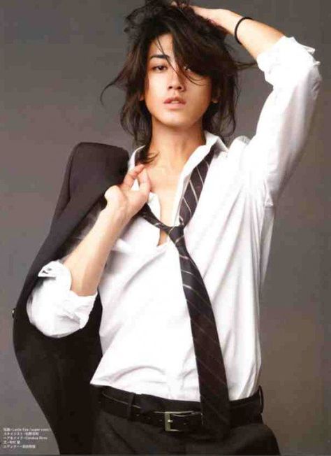 Jin Akanishi Asian Men Hairstyle, Fesyen Rambut, Body Reference Poses, Human Poses Reference, Foto Poses, Poses References, Human Poses, Japanese Men, Male Poses