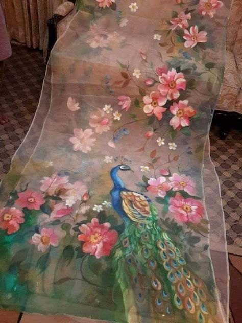 Painted Dupatta, Fabric Colour Painting, Saree Painting Designs, Fabric Paint Diy, Saree Painting, Fabric Painting Techniques, Hand Painted Dress, Saree Floral, Fabric Painting On Clothes