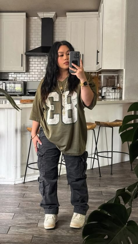 Oversize Clothes Aesthetic, Plus Size Bonfire Outfit, Tomboy Fashion Summer, Girly Tomboy Outfits, Fall Street Wear, Tomboy Stil, Pakaian Hipster, Tomboy Outfit Ideas, Tomboy Fits