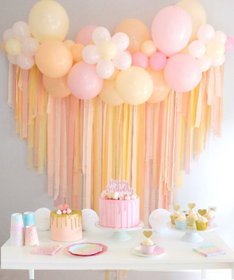 2nd Birthday Party For Girl, Flower Birthday Party, 1st Birthday Girl Decorations, Simple Birthday Party, Hippie Birthday, Baby Birthday Decorations, Daisy Party, Simple Birthday Decorations, Birthday Party Decorations Diy