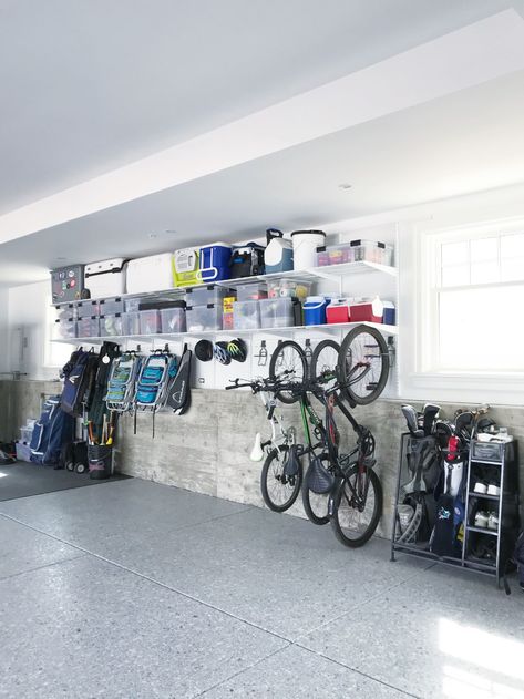 Garage Equipment Storage, Beautiful Garage, Casa Garage, Garage Storage Inspiration, Garage Organization Tips, Garage Organisation, Garage Renovation, Garage Storage Solutions, Garage Organization Diy