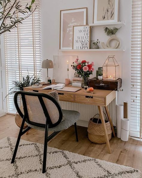 Cozy Desk, Cozy Office, Cozy Home Office, Cozy Room Decor, Small Home Office, Home Office Setup, Space Decor, Home Office Design, Apartment Living