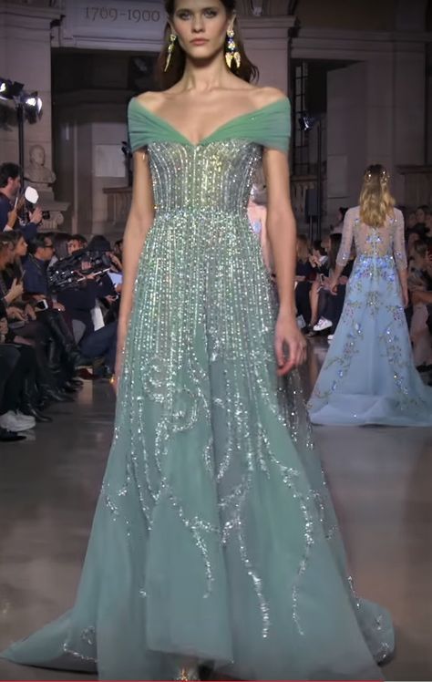 Gorges Hobeika, Fashion Dresses Formal, Butterfly Sleeve Dress, Chic Clothing Style, Long Gown Dress, Georges Hobeika, Princess Ball Gowns, Elegant Dresses Classy, Fashion Gowns