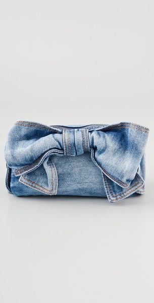 Denim Bows, Denim Clutch, Bow Clutch, Diy Sac, Red Valentino Shoes, Denim Projects, Denim Handbags, Denim Purse, Bow Bag