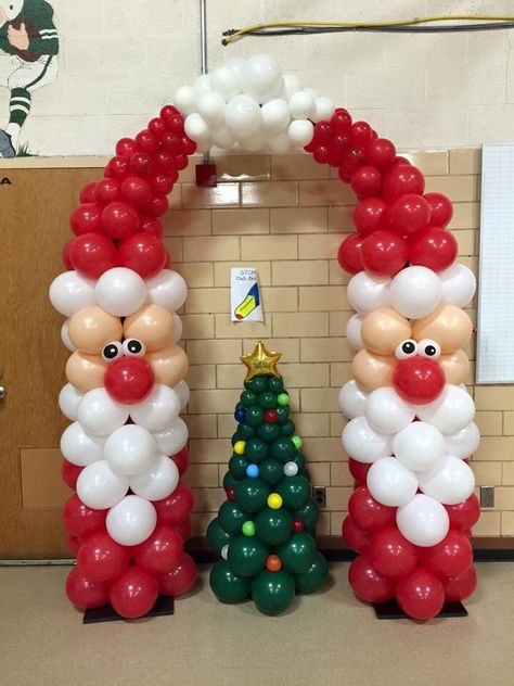 Santa Balloon Arch. Creative ideas for Christmas Balloon Art! Fun DIY Holiday Decorations that turn your home or party into a festive winter wonderland. Creative Ideas For Christmas, Santa Balloon, Diy Holiday Decorations, Diy Holiday Party, Christmas Balloon Decorations, Holiday Balloons, Deco Ballon, Balloon Crafts, Dekor Diy