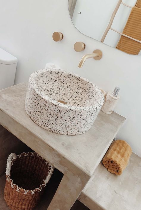 Bali Style Bathroom Ideas, Bali Inspired Bathroom, Bali Style Bathroom, Uk Influencer, Bali Beach House, Bali Bathroom, African Interior Design, Boho Bathroom Decor, Bali Villa