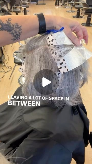 White Hair With Lowlights, Low Light Hair Color, Natural White Hair, Hair Dues, Silver White Hair, Hair Foils, Frosted Hair, Demi Permanent, 40 Fashion Women