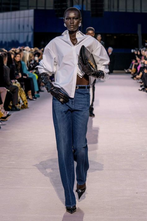 Fall 2023 Trends: Normcore [PHOTOS] – WWD Trends For Fall 2023, Normcore Fashion, Style 2023, 2023 Trends, Autumn Street Style, Urban Wear, Style Mistakes, Winter 2023, Fall 2023