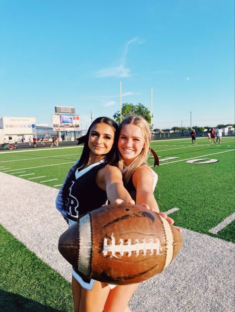 Football Game Cheer Pictures, Cheer Football Pictures, Duo Cheer Poses, Preppy Football Game, Cheer Captions, Cute Cheer Pictures Poses, Football Cheer Pictures, Highschool Cheer Pictures, Cheer Pics Poses