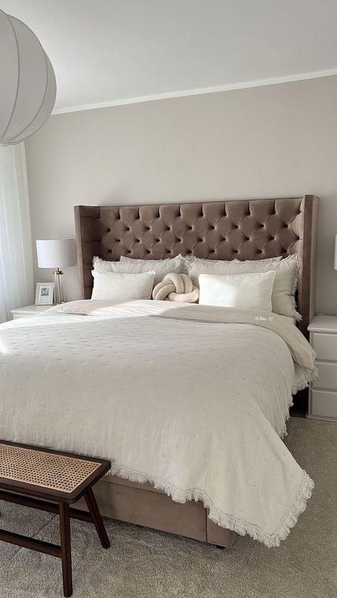 Bedroom For 23 Year Old Woman, Beige Headboard Bedroom Color Schemes, Light Brown Bedrooms, Beige Bedroom Decor, Apartment Decorating Living, Girly Apartment Decor, First Apartment Decorating, Bedroom Decor For Couples, Beige Bedroom