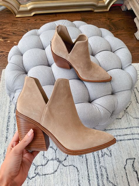 Nordstrom Anniversary Sale Guide 2019 + GIVEAWAY – Southern Curls & Pearls Southern Curls And Pearls, Crochet Baby Shoes Pattern, Chunky Heel Booties, Fall Booties, Nordstrom Anniversary Sale, Anniversary Sale, Work Shoes, London Fashion Week, Cute Shoes