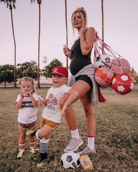 AMBER FILLERUP CLARK on Instagram: “Soccer mom and my soccer kids ⚽⚽ we just signed Rosie up for next season and they’ll be on the same team, so we are gettin’ them fueled…” Soccer Mom Costume, Aesthetic Soccer, Football Mom Outfit, Goals Soccer, Soccer Mom Outfit, Mom And, Baby Aesthetic, Spirit Week Outfits, Soccer Kids