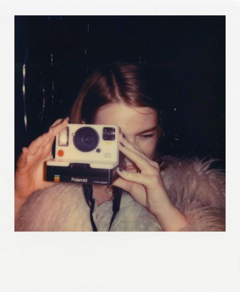 The Polaroid 600 colour film is perfect for capturing special moments and memories in an instant. This film is compatible with vintage Polaroid 600 cameras (not the modern i-Type) and produces high-quality, full-colour photos with a classic, retro look. Each individual pack contains 8 exposures, so you can snap away and share your photos with friends and family. Features: - Compatible with vintage Polaroid 600 cameras - Produces high-quality, full-colour photos - Classic, retro look - Each pack Polaroid 600 Pictures, Polaroid Camera Film, Polaroid Portrait, Polaroid Now, Polaroid 600 Film, Vintage Film Photography, Vintage Polaroid Camera, Polaroid Originals, Film Camera Photography