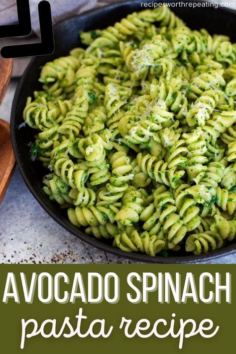 Spinach Noodle Recipes, What To Do With Spinach, What To Make With Avocado, Healthy Spinach Pasta, Ways To Eat Spinach, Pasta With Avocado Sauce, Avocado Spinach Pasta, Avocado Toast And Egg, Avocado Snacks