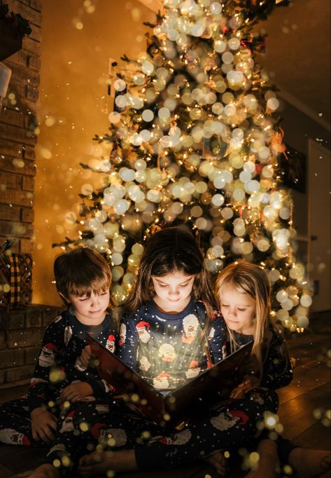 Settings 24-70 2.8 at 24mm and f/2.8. Shutter 1/60, ISO 1/1250. Used phone for light + overlays for tree, background and book. #christmasphotography Kids In Front Of Christmas Tree Pictures, Siblings Christmas Photoshoot Ideas, Sibling Christmas Tree Pictures, 3 Siblings Christmas Pictures, Christmas Pictures Brothers, Sibling Xmas Photo Ideas, Sibling Christmas Pictures, Christmas Pictures Kids, Xmas Pics