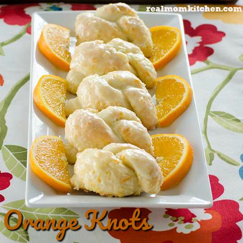 Orange Knots | realmomkitchen.com Orange Knots, Easy Dough Recipe, Easy Dough, Mom Kitchen, Orange Rolls, Sweet Bar, Real Mom, Christmas Brunch, Orange Recipes