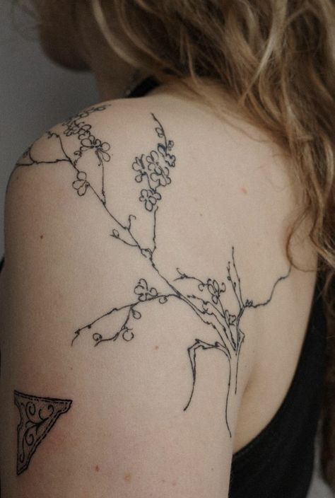 Japanese Wisteria Tattoo, Cherry Blossom Tree Tattoo Black, Cherry Blossom Shoulder Tattoo, Cherry Blossom Tattoo Shoulder, Japanese Cherry Blossom Tattoo, Tree Tattoo Black, Cherry Tree Tattoos, Flowering Plum Tree, Shoulder And Arm Tattoo