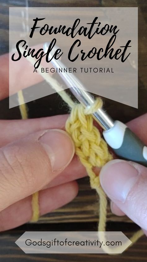 Foundation single crochet is a wonderful stitch for beginner crocheters to learn! If you have trouble with crocheting your first row consistently from a base chain, then you will love the option of creating the single crochet and foundation chain at the same time. That is essentially all that you are doing in the foundation single crochet, and you can use it as an alternative for almost any project that starts with a row of single crochets. You have to try the chain-less single crochet method! Single Row Crochet Stitches, Single Crochet Foundation Stitch, Foundation Single Crochet Tutorial, Crochet Starting Chain, Single Crochet Foundation Chain, Foundation Chain Crochet, Crochet Foundation Row, Crochet Stitches Uk, How To Start Crochet