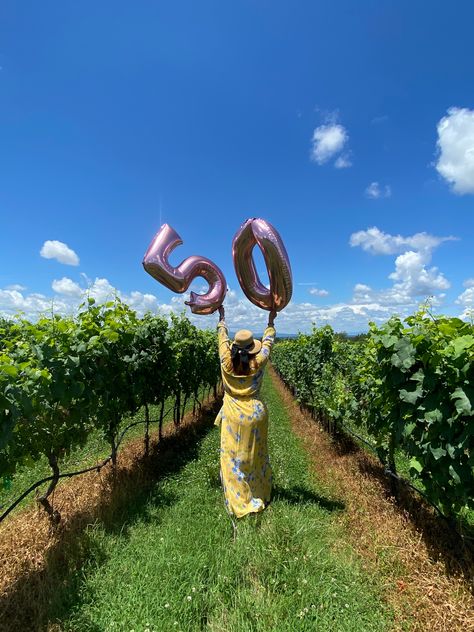 Birthday At Vineyard, Vineyard Birthday Outfit, Vineyard Birthday Party, Birthday Winery Ideas, 21st Winery Birthday, Winery Birthday Party Ideas, Vineyard Birthday Party Ideas, Winery Birthday Party, Vineyard Birthday