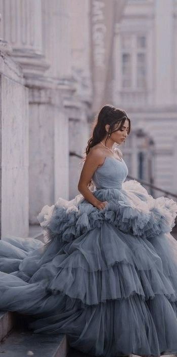 Classic Ball Gowns, 15 Quinceanera, Beautiful Prom Dress, Quinceanera Photoshoot, Debut Photoshoot, Poofy Dress, Prom Photoshoot, Quinceanera Photography, Big Dresses