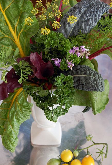 beet greens    swiss chard     anise flowers      lavender     parsley    carrot tops     kale   The Art of Doing Stuff, via Flickr Produce Floral Arrangements, Vegetable Flower Arrangement, Thanksgiving Flower Arrangements, Vegetable Bouquet, Carrot Tops, Thanksgiving Flowers, Edible Bouquets, Flowers Lavender, Unique Vegetables