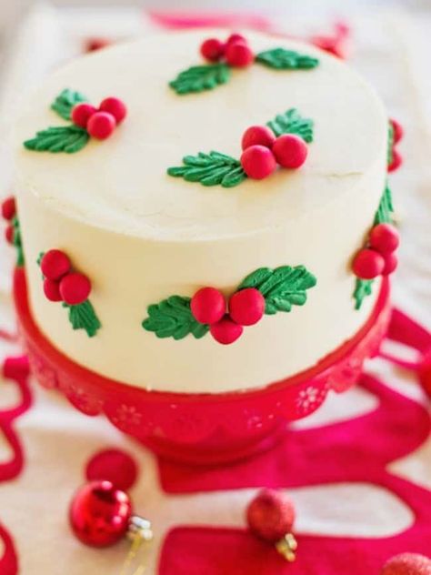 The 11 Best Christmas Cake Ideas  The Eleven Best Winter Torte, Cake By Courtney, Key Lime Desserts, Christmas Cakes Easy, Valentines Recipes Desserts, Christmas Cake Designs, Christmas Cake Decorations, Xmas Cake, Valentine Desserts